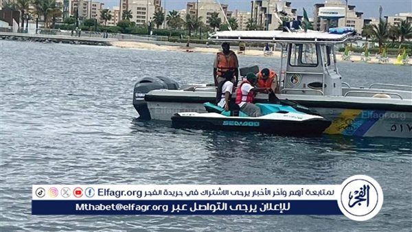 حرس الحدود بمنطقة مكة ينقذ مواطنين علقا في عرض البحر