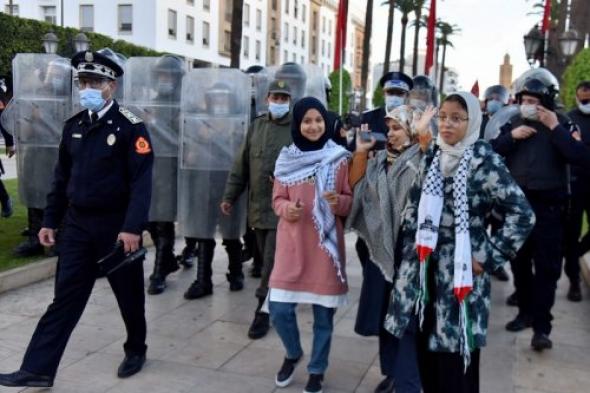 المغاربة يخرجون للشارع دعماً لفلسطين وإسقاط التطبيع .. فيديو وصور