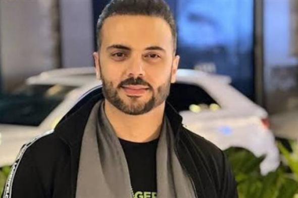 تضامنًا مع فلسطين.. أحمد فريد يتبرع بأرباح 3 لوحات إلى الهلال الأحمر