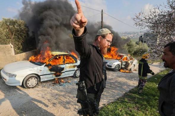 العالم اليوم - مقتل فلسطيني وإحراق سيارة في هجومين لمستوطنين بالضفة