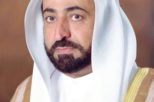 حاكم الشارقة ينعي الشيخ نواف الأحمد الجابر الصباح