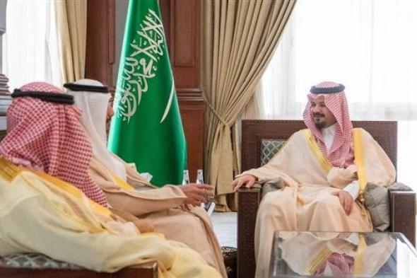 سلمان بن سلطان يناقش الخطط التوسعية للمستشفى التخصصي في المدينة المنورة