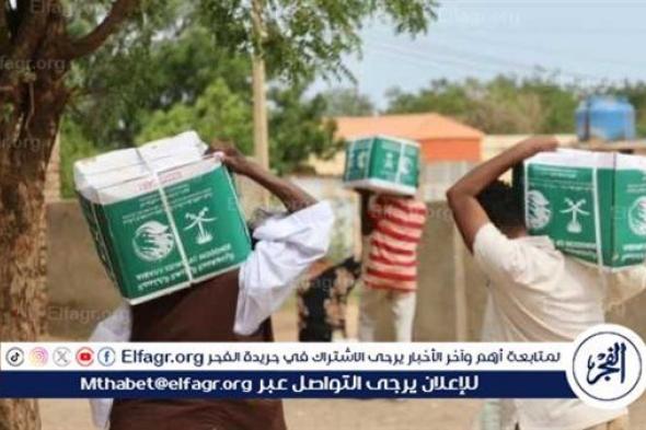 مركزي الملك سلمان للإغاثة يسلم 125 طنًا من التمور هدية للسودان