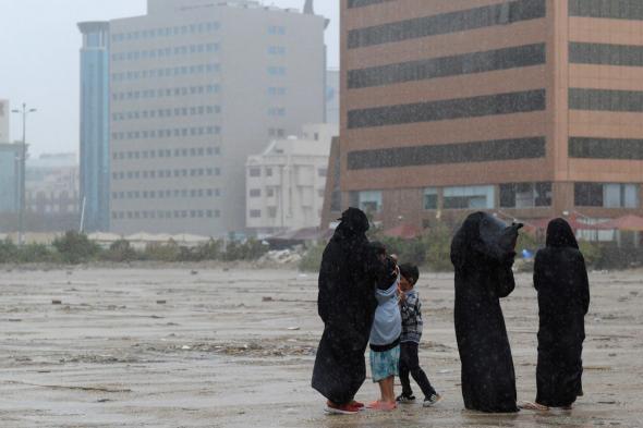 عاجل تسريب غاز يودي بحياة آسيويتين داخل مركبتهما في الشارقة