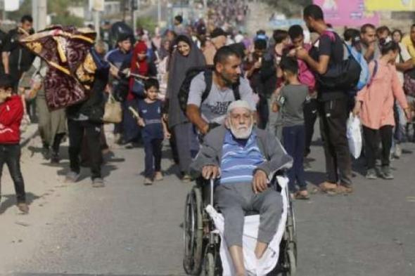 حركة نزوح كبيرة من شمال غزة إلى غربها جراء القصف الإسرائيلي