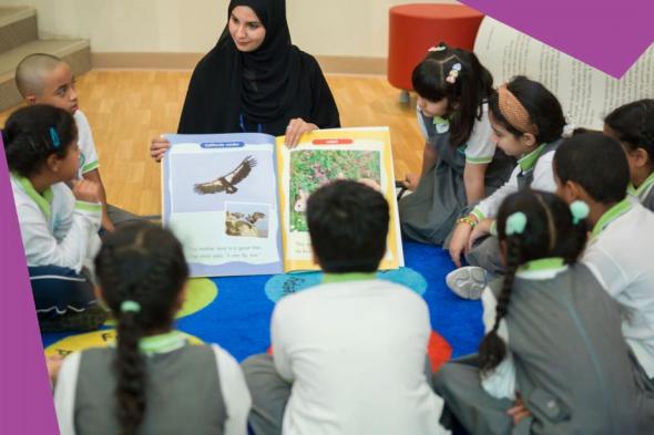 بتوجيهات رئيس الدولة.. توزيع 65,000 كتاب من معرض أبوظبي الدولي للكتاب على مدارس الدولة