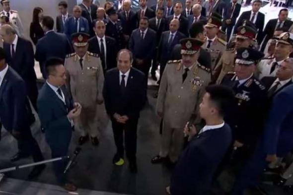 الرئيس السيسي يتفقد أجنحة معرض مصر الدولى للطيران والفضاء 2024