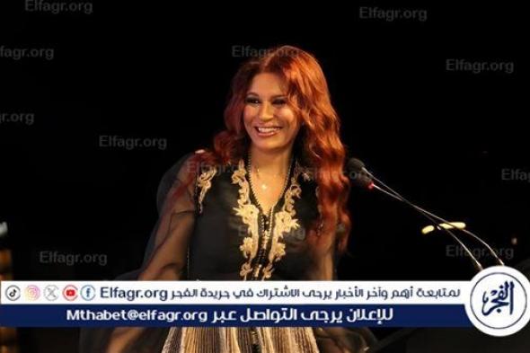 نوال تحصد جائزة أفضل أغنية "لسة شوفتوا حاجة "من مهرجان أفضل الدولى في لبنان