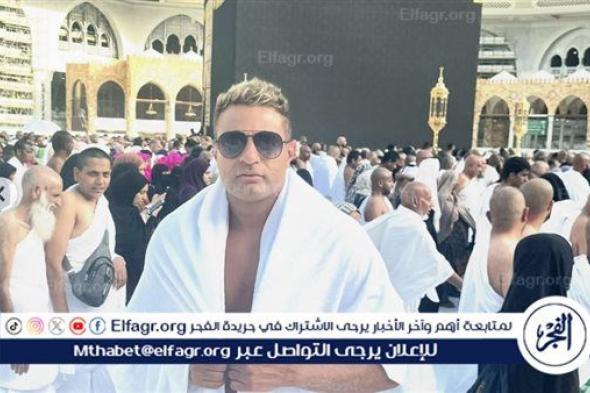 محمد نور يؤدي مناسك العمرة.. تفاصيل